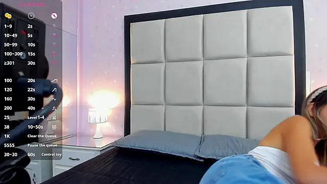 pauliCarter online show from October 2025 09:12:02 PM