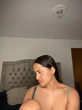 MollySanders    online show from February 2025 10:51:02 PM