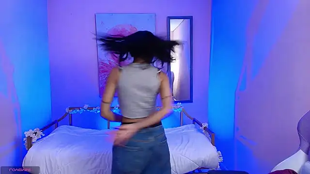 Violetta Suky online show from February 2025 12:55:01 PM