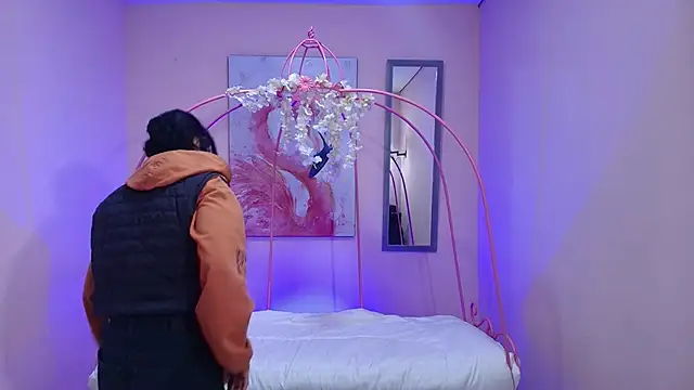 Violetta Suky online show from February 2025 01:39:01 PM