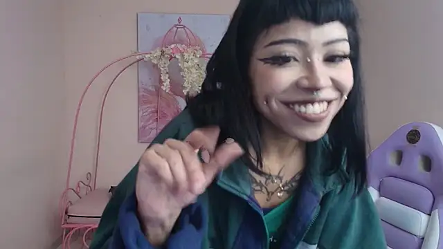 Violetta Suky online show from March 2025 01:03:02 PM