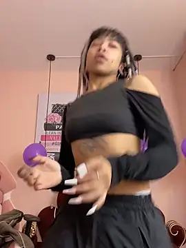 Violetta Suky online show from October 2025 01:01:01 PM