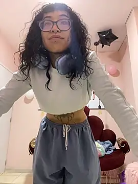 Violetta Suky online show from November 2025 12:49:02 PM