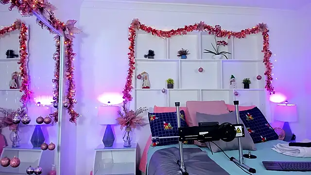 Jenifer Diaz online show from December 2024 01:53:02 PM