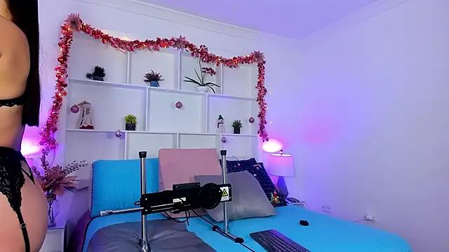 Jenifer Diaz online show from December 2024 01:35:01 PM