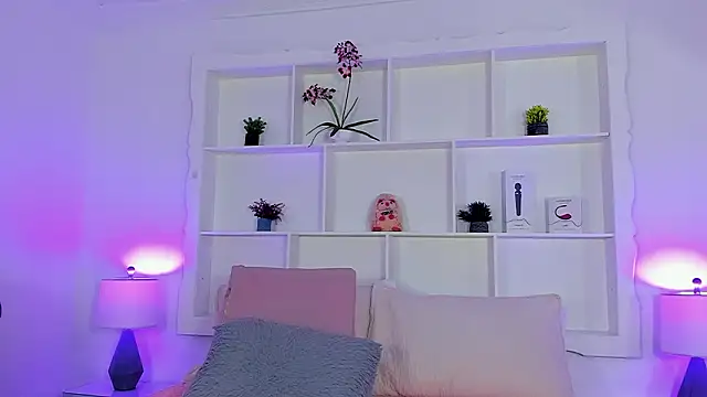 Jenifer Diaz online show from March 2026 01:04:02 PM