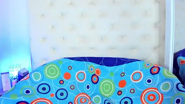 sophie pariss online show from February 2025 03:23:01 AM