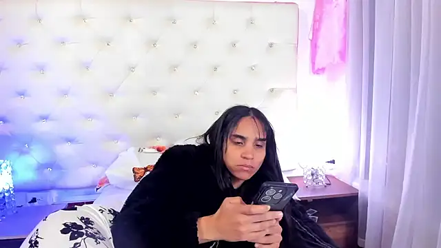 sophie pariss online show from February 2025 10:15:02 AM