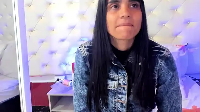 sophie pariss online show from March 2025 07:08:02 AM