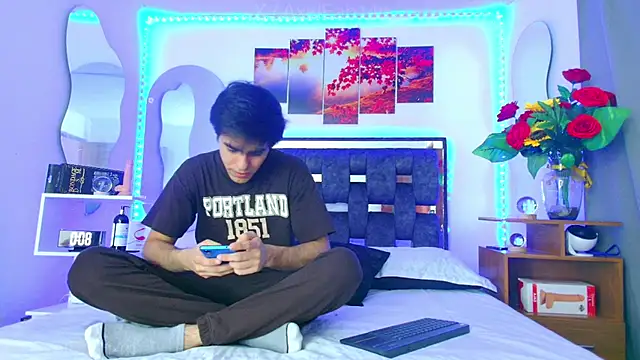 Alex and Fabian online show from March 2025 06:51:01 PM