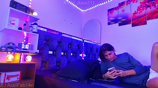 Alex and Fabian online show from November 2025 08:36:02 PM