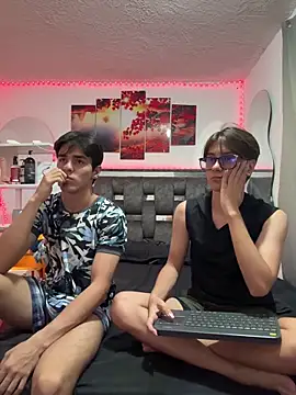Snapshot of Alex_and_Fabian chatting on May 2026 02:05:02 AM Alex and Fabian online show from May 2026 02:05:02 AM