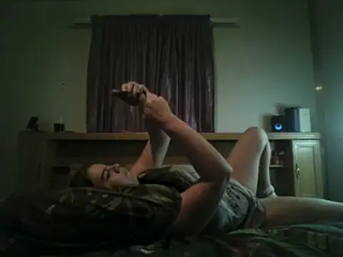 Snapshot of Hornyparratjie chatting on December 2024 09:23:01 PM Hornyparratjie online show from December 2024 09:23:01 PM