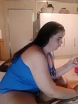 Snapshot of Hornyparratjie chatting on January 2025 08:34:02 PM Hornyparratjie online show from January 2025 08:34:02 PM