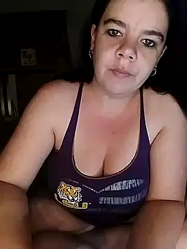 Snapshot of Hornyparratjie chatting on March 2025 11:00:02 PM Hornyparratjie online show from March 2025 11:00:02 PM