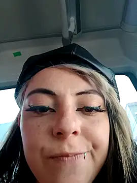 Snapshot of madelaine- chatting on January 2025 09:14:02 PM madelaine- online show from January 2025 09:14:02 PM