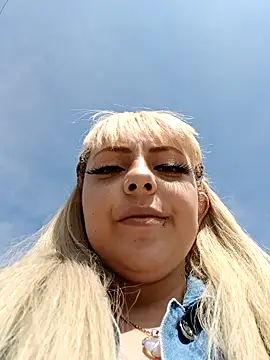 Snapshot of madelaine- chatting on January 2025 07:10:01 PM madelaine- online show from January 2025 07:10:01 PM