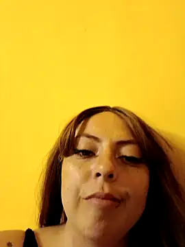 Snapshot of madelaine- chatting on January 2025 10:55:01 PM madelaine- online show from January 2025 10:55:01 PM