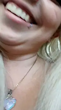 Snapshot of madelaine- chatting on January 2025 09:40:02 PM madelaine- online show from January 2025 09:40:02 PM