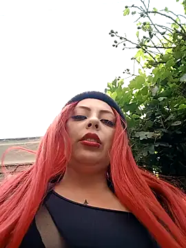 Snapshot of madelaine- chatting on January 2025 07:03:01 PM madelaine- online show from January 2025 07:03:01 PM