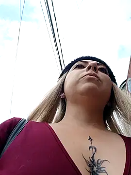 Snapshot of madelaine- chatting on January 2025 07:39:01 PM madelaine- online show from January 2025 07:39:01 PM