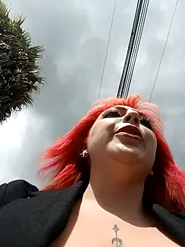 Snapshot of madelaine- chatting on January 2025 07:11:01 PM madelaine- online show from January 2025 07:11:01 PM