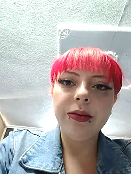 Snapshot of madelaine- chatting on February 2025 06:01:02 PM madelaine- online show from February 2025 06:01:02 PM