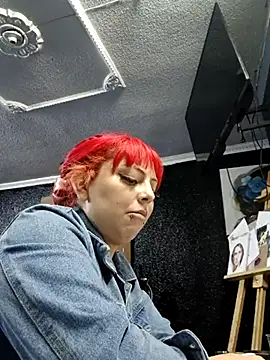 Snapshot of madelaine- chatting on February 2025 10:31:01 PM madelaine- online show from February 2025 10:31:01 PM