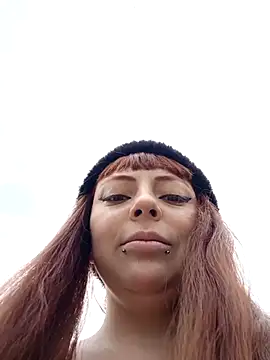 Snapshot of madelaine- chatting on February 2025 06:43:02 PM madelaine- online show from February 2025 06:43:02 PM