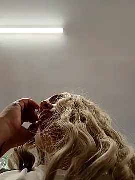 Snapshot of madelaine- chatting on February 2025 12:10:01 AM madelaine- online show from February 2025 12:10:01 AM