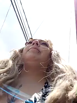 Snapshot of madelaine- chatting on February 2025 04:42:02 PM madelaine- online show from February 2025 04:42:02 PM