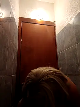 Snapshot of madelaine- chatting on February 2025 11:56:02 PM madelaine- online show from February 2025 11:56:02 PM