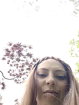 Snapshot of madelaine- chatting on March 2025 06:33:01 PM madelaine- online show from March 2025 06:33:01 PM