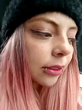 Snapshot of madelaine- chatting on March 2025 06:53:01 PM madelaine- online show from March 2025 06:53:01 PM