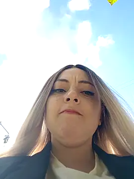 Snapshot of madelaine- chatting on September 2025 08:08:02 PM madelaine- online show from September 2025 08:08:02 PM