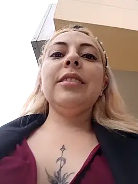 Snapshot of madelaine- chatting on September 2025 10:12:02 PM madelaine- online show from September 2025 10:12:02 PM