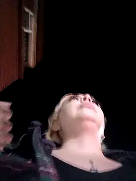 Snapshot of madelaine- chatting on September 2025 11:52:01 PM madelaine- online show from September 2025 11:52:01 PM