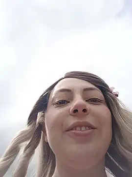 Snapshot of madelaine- chatting on October 2025 06:54:02 PM madelaine- online show from October 2025 06:54:02 PM