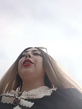 Snapshot of madelaine- chatting on November 2025 07:47:02 PM madelaine- online show from November 2025 07:47:02 PM