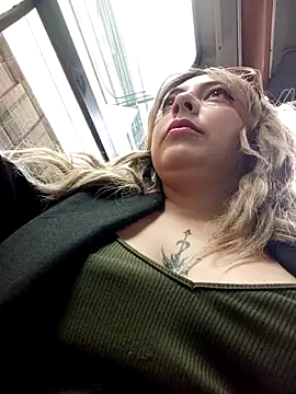 madelaine- online show from December 2025 07:11:01 PM