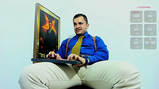Snapshot of tony_landri chatting on May 2026 08:05:02 PM tony landri online show from May 2026 08:05:02 PM