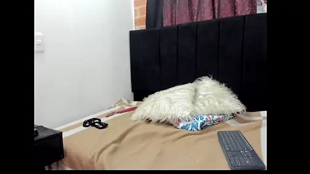 Evaaross 2345 online show from January 2025 05:56:01 PM