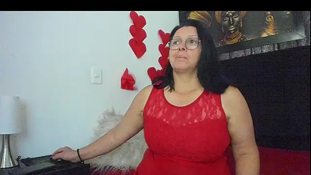 Evaaross 2345 online show from March 2025 07:43:02 PM