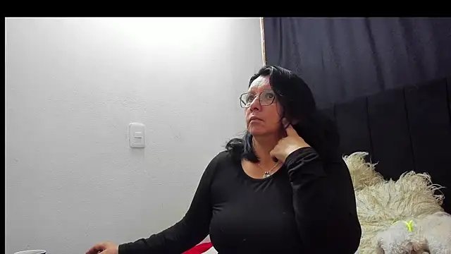 Evaaross 2345 online show from November 2025 11:35:01 AM