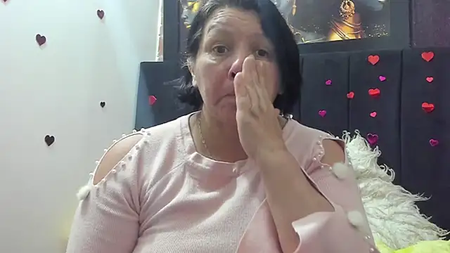 Evaaross 2345 online show from April 2026 01:15:02 PM