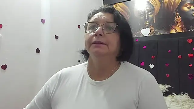 Evaaross 2345 online show from April 2026 12:32:01 PM