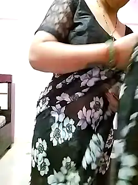 Snapshot of PayalSharmahot143 chatting on February 2025 02:17:01 AM PayalSharmahot143 online show from February 2025 02:17:01 AM