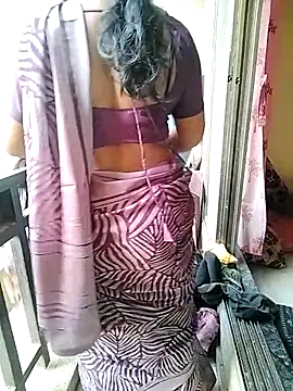 Snapshot of PayalSharmahot143 chatting on February 2026 02:27:01 AM PayalSharmahot143 online show from February 2026 02:27:01 AM