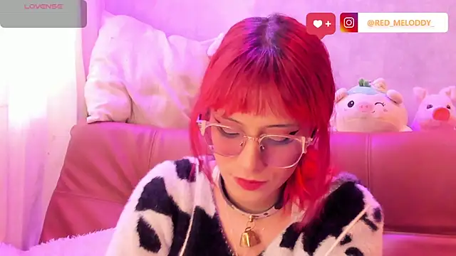 Snapshot of RedMeloddy chatting on February 2026 08:24:02 PM RedMeloddy online show from February 2026 08:24:02 PM