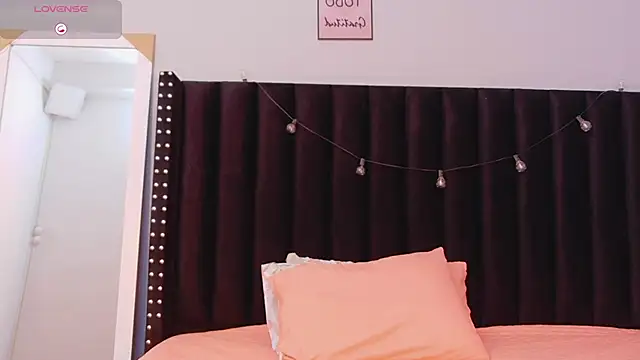 littleebonymommy online show from September 2025 08:45:01 PM